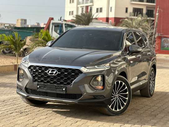 Hyundai santafe 2020 image 2