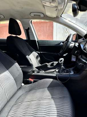 Peugeot 308 image 4