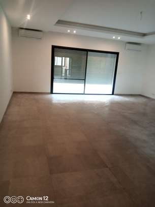 Appartement F4 grand standing image 3
