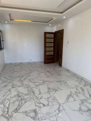 APPARTEMENT F5 AUX ALMADIES image 6