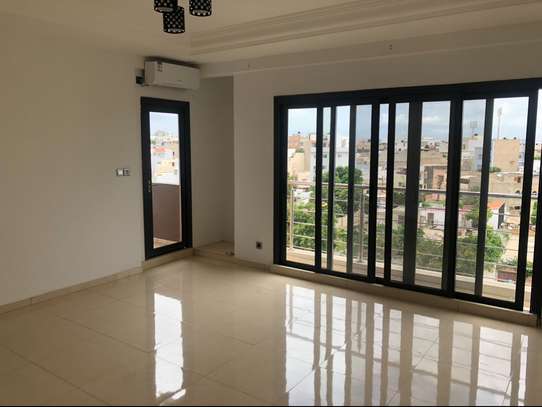 Appartement de standing Sicap baobab image 1