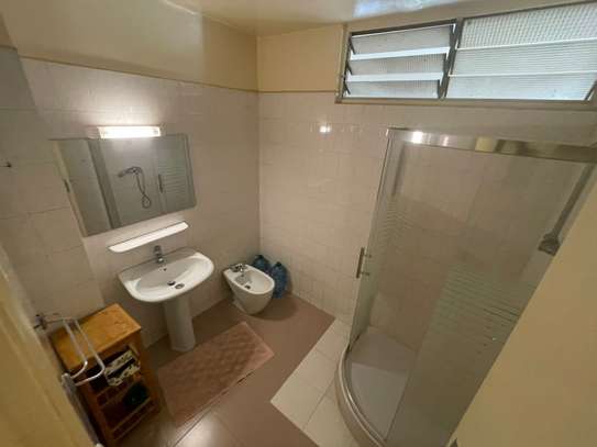 Appartement F4 meublé à louer à Mermoz image 8