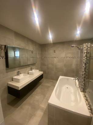 Appartement à louer au Almadies de haut standing image 8