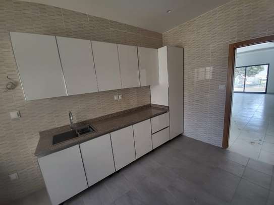 Appartement F4 Neuf à louer à Amitié 2 image 6