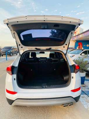 Hyundai tucson 2017 image 6