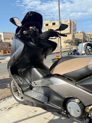YAMAHA TMAX Année 2008 avec CMC image 2