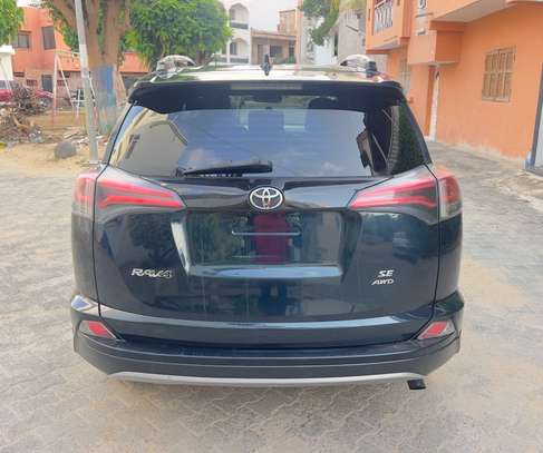 Toyota Rav4 4WD image 11