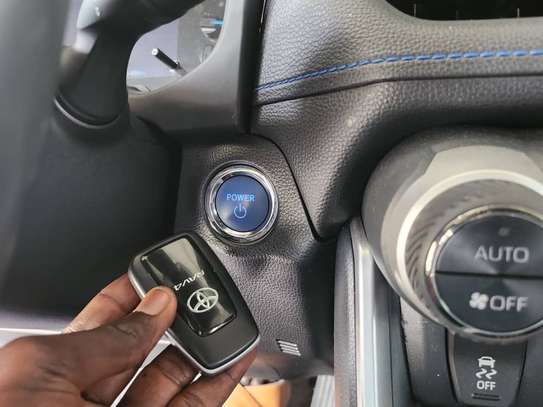 2022 / TOYOTA RAV 4 FULL OPTION 1mois de mutation image 7
