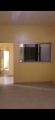 Appartement F3 à Ouest foire rond point Yoff à louer au RDC image 7