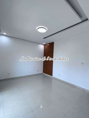 Appartement f4 avec vue/ mer sur la corniche des mamelles image 10