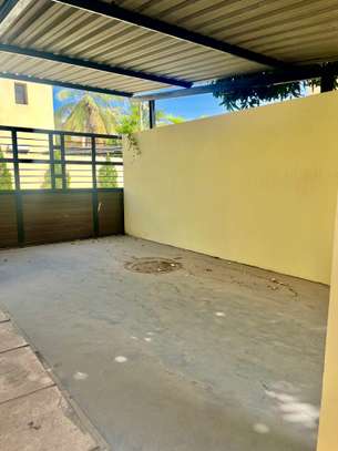 Villa R+1 à louer à Fann Residence image 13