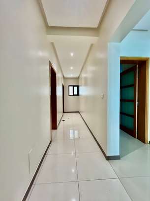 Appartement F4 moderne lumineux à louer à Mermoz cornichep image 5