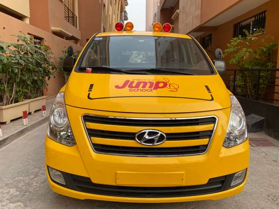 Hyundai Grand starex 2017 image 2