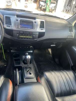 Toyota Hilux 2015 image 4