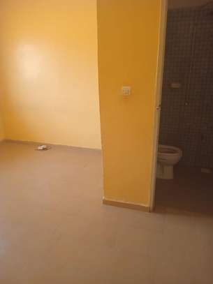 Villa F4 à louer à la cité comico de yeumbeul image 8