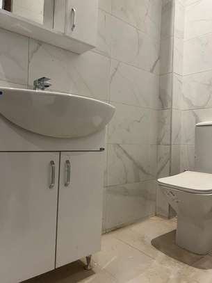 Appartement f4 à louer à la cité djily mbaye (immeuble neuf) image 7
