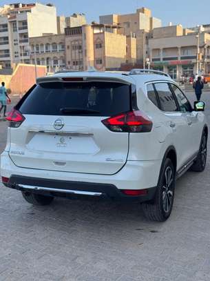 Nissan rogue 2017 image 3