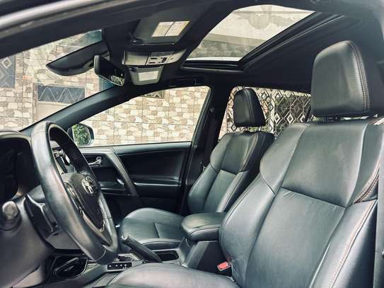 Toyota Rav 4 2018 image 8