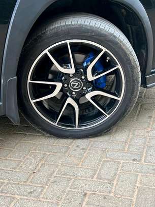 LEXUS UX 300 SPORT image 4