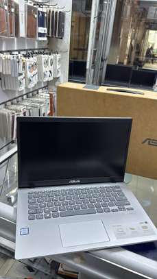 ASUS i7 1Tb ram 8 cb image 1