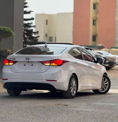 Hyundai elantra image 4