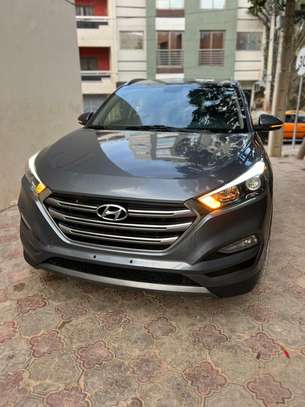 Hyundai Tucson Limited 1.6 image 6
