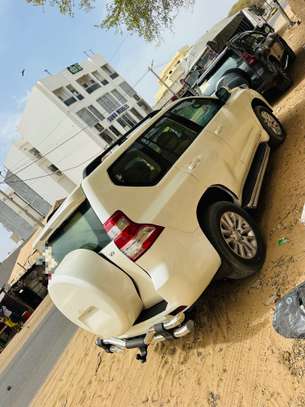 Toyota Prado Land Cruiser 2010 image 6
