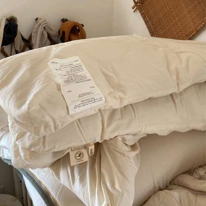 Couette blanche standard légère hypoallergénique image 4