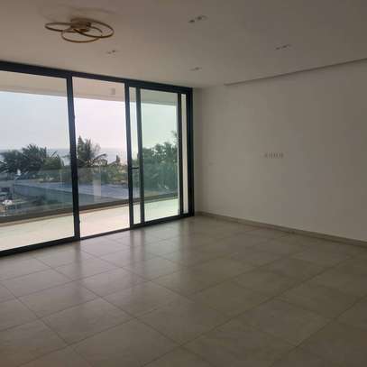 Appartement neuf à louer sur la corniche des Almadies image 6