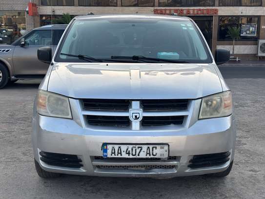 DODGE CARAVAN 7 places image 5