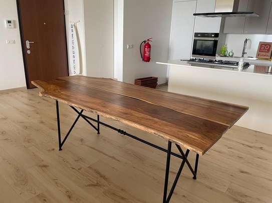 Table en bois à vendre image 2
