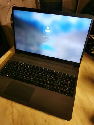 HP 15S AMD Ryzen 3 8GB Ram 256GB Ssd image 5