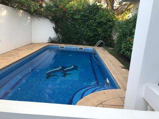 Villa à louer aux Almadies vers King Fahd Palace image 10