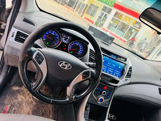 Hyundai Elantra 2015 image 4
