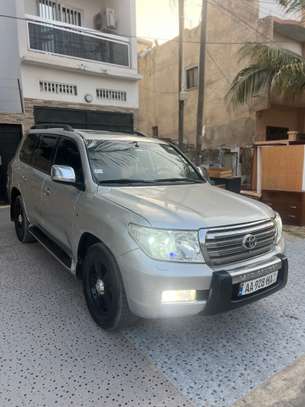 Toyota LAND cruiser v6 2009 image 1