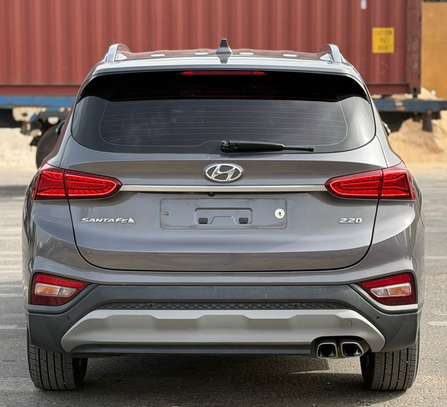 Hyundai Santafe 2019 image 6