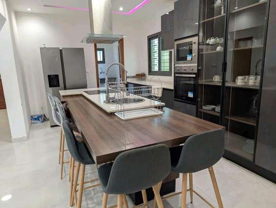 Villa r+1avec piscine meublé ngaparou image 5