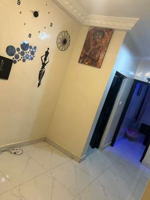 Appartements meublés deux chambres Salon image 5