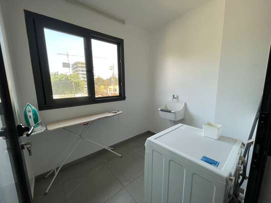 Appartement F4 meublé aux Almadies image 8