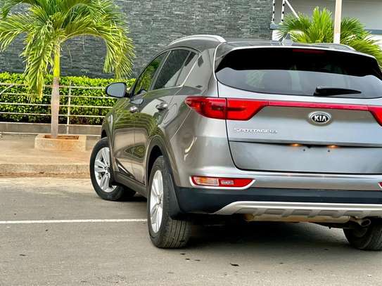 Kia sportage image 2