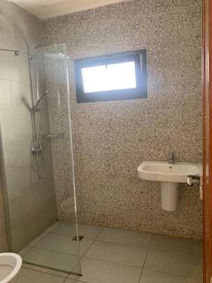 Très bel Appartement F4 à louer image 8