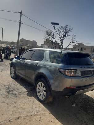 Land rover discovery image 3