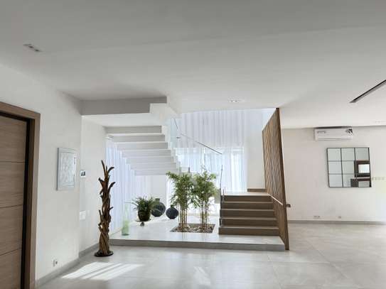 Villas à vendre à Saly dans une résidence fermée image 5