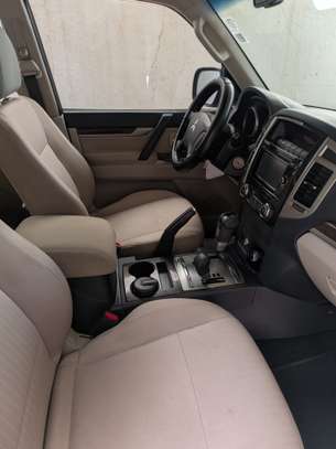 Mitsubishi Pajero 2016 3.5L V6 essence image 4