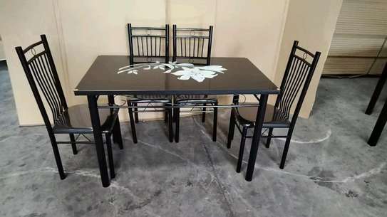 Table a manger 4 chaises image 4
