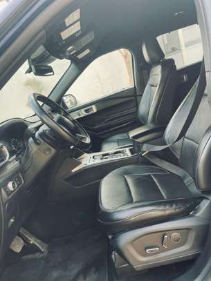 Ford Explorer image 10