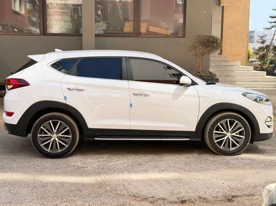 Hyundai tucson image 7