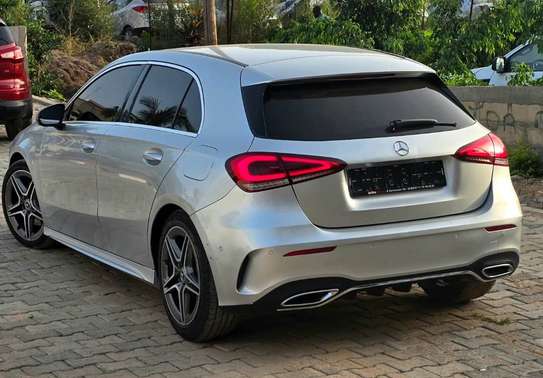 Mercedes Benz a 180 image 5