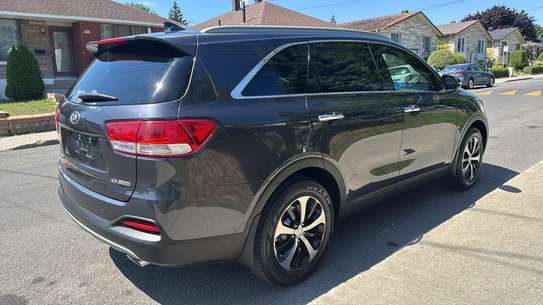 Kia Sorento EX image 5