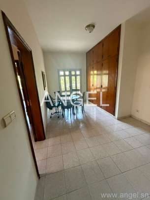 Ref_1837_GL Villa 6 chambres à louer – Fann Résidence image 3